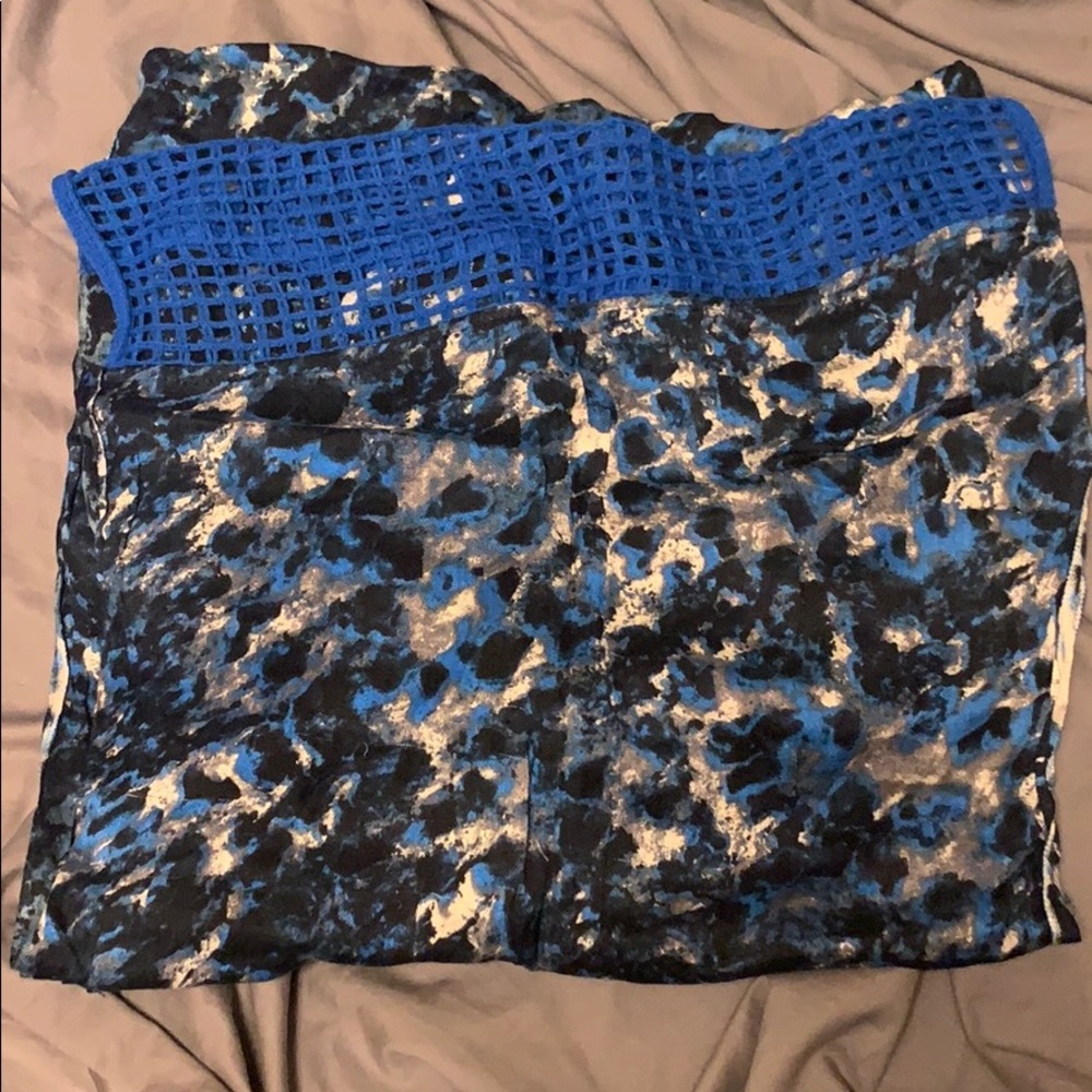 Blue patterned circle scarf